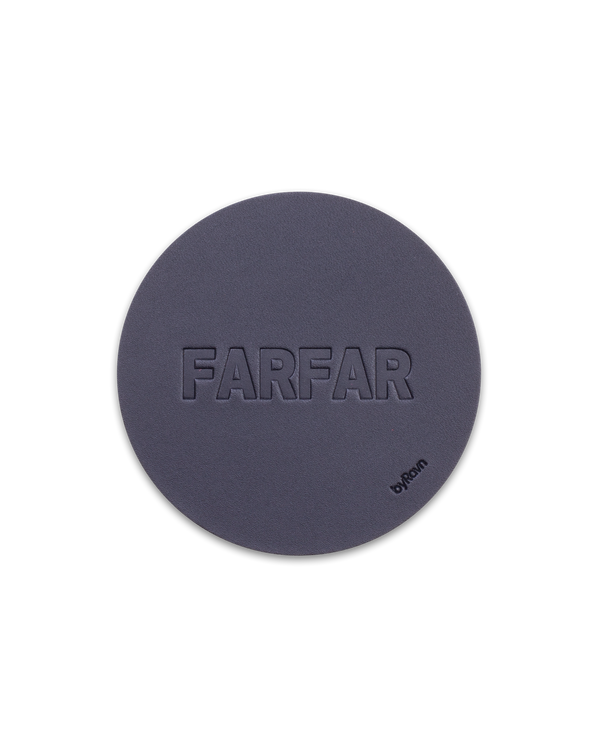 MOKKA glassbrikke fra byRavn i svart skinn preget med "Farfar" i store bokstaver