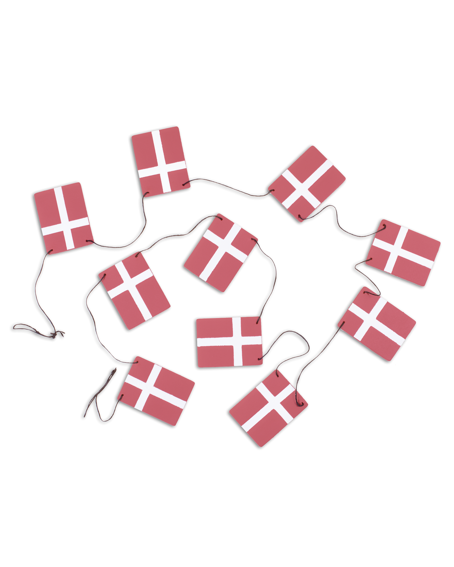 SALUT flaggrekke fra byRavn med små Dannebrog-flagg i rødt skinn på svart snor til bursdag og jul