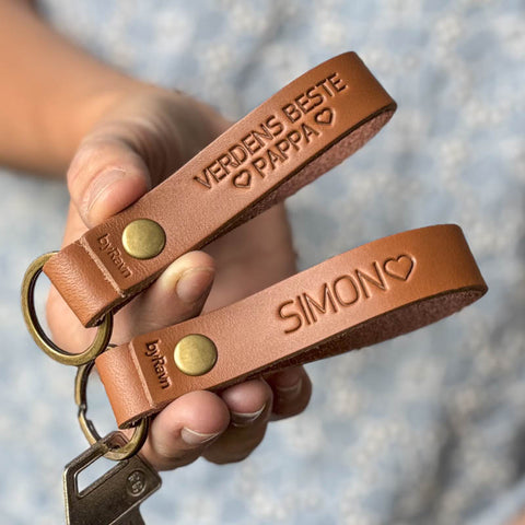 Nøkkelringer i skinn med personlig trykk